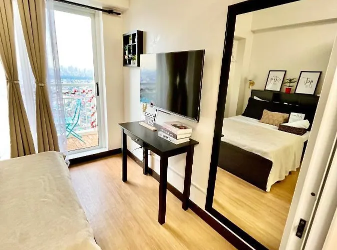 Lark Staycation Aparthotel