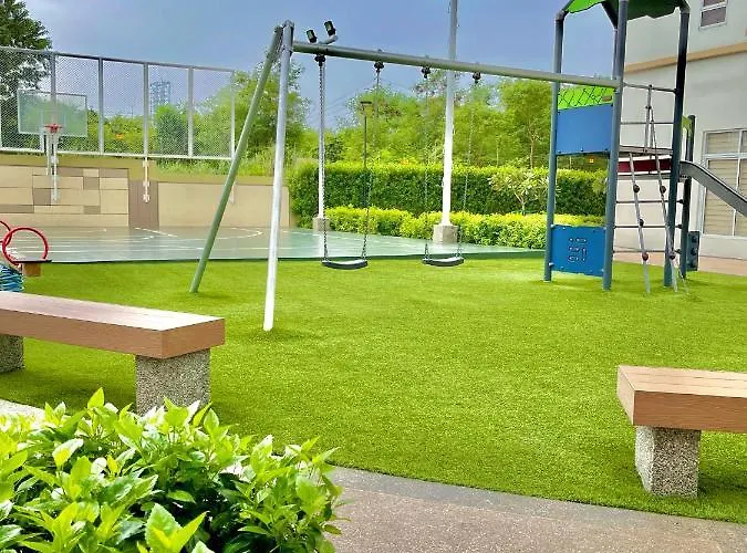 Lark Staycation Aparthotel